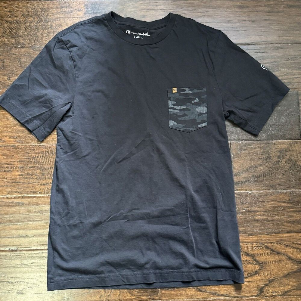 Travis Mathew Turnberry Golf T-Shirt Men's Small Black Camo Pocket Logo Tee